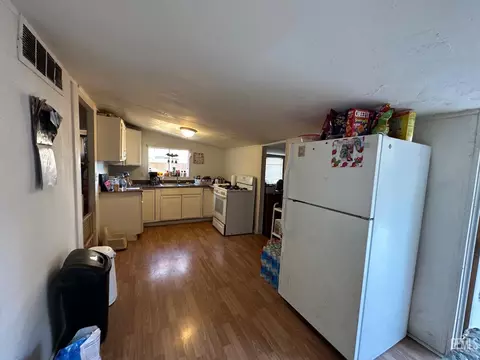 314 Tyler St, Taft, CA 93268 photo 6
