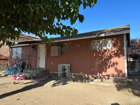 314 Tyler St, Taft, CA 93268 photo 3