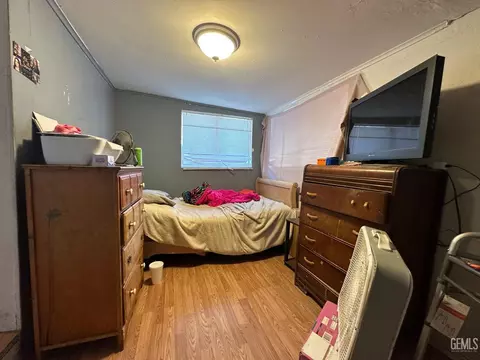 314 Tyler St, Taft, CA 93268 photo 9