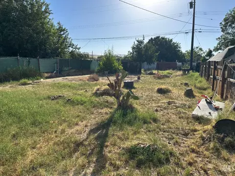 123 Asher Ave, Taft, CA 93268 photo 17