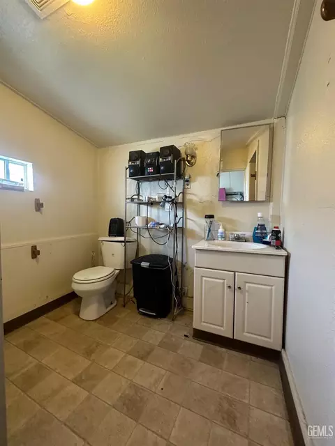 123 Asher Ave, Taft, CA 93268 photo 6