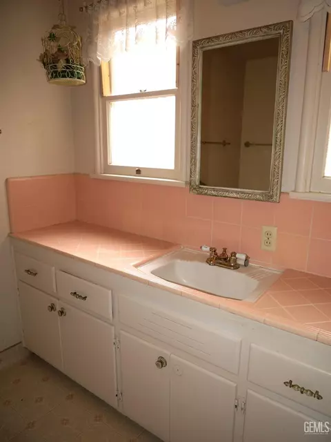 1111 18th Ave, Delano, CA 93215 photo 6
