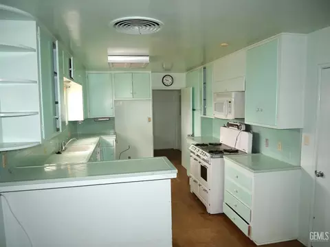 1111 18th Ave, Delano, CA 93215 photo 3