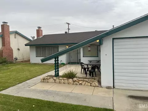 402 A St, Taft, CA 93268 photo 4