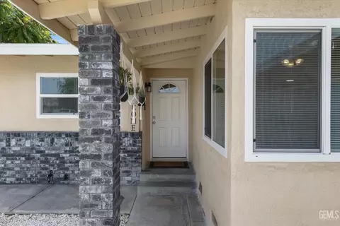 1325 Carson Ave, Bakersfield, CA 93304 photo 4