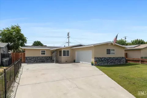 1325 Carson Ave, Bakersfield, CA 93304 photo 3