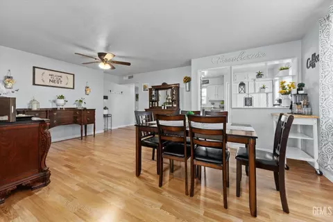 1325 Carson Ave, Bakersfield, CA 93304 photo 6