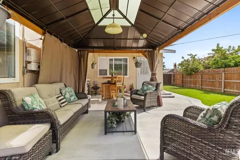 1325 Carson Ave, Bakersfield, CA 93304 photo 35