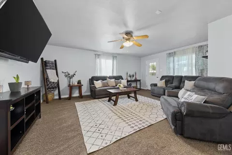 1325 Carson Ave, Bakersfield, CA 93304 photo 11