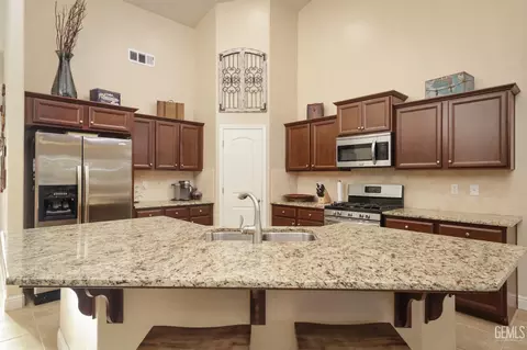 3908 Pine Bend Way, Shafter, CA 93263 photo 6