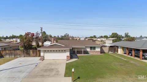 10600 Dee Dee Ave, Bakersfield, CA 93312 photo 2