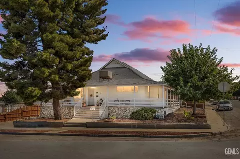 227 D St, Taft, CA 93268 photo 1