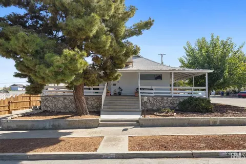 227 D St, Taft, CA 93268 photo 5