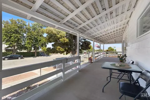 227 D St, Taft, CA 93268 photo 7