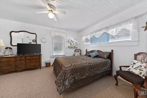 227 D St, Taft, CA 93268 photo 24
