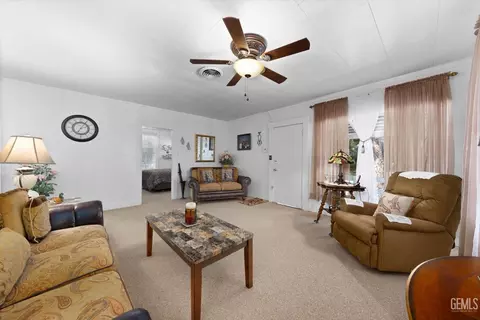 227 D St, Taft, CA 93268 photo 14