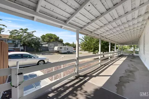 227 D St, Taft, CA 93268 photo 8