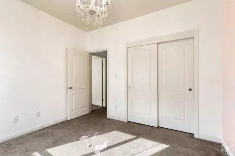 2305 Lebow Ct, Bakersfield, CA 93313 photo 12