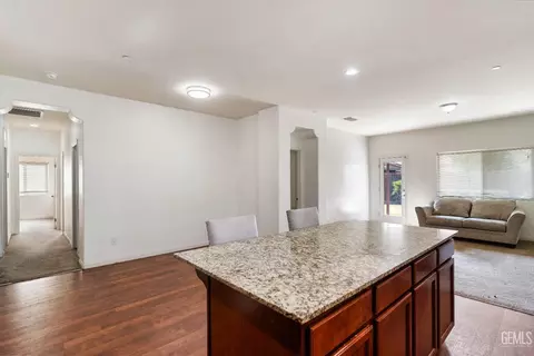 2305 Lebow Ct, Bakersfield, CA 93313 photo 10