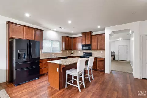2305 Lebow Ct, Bakersfield, CA 93313 photo 7