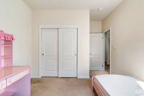 2305 Lebow Ct, Bakersfield, CA 93313 photo 14
