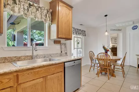 302 Amber St, Taft, CA 93268 photo 7