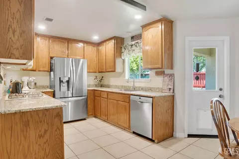 302 Amber St, Taft, CA 93268 photo 28