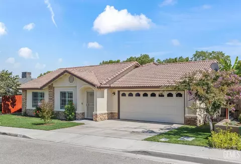 302 Amber St, Taft, CA 93268 photo 3