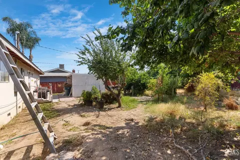 1949 E Ash Ave, Tulare, CA 93274 photo 14
