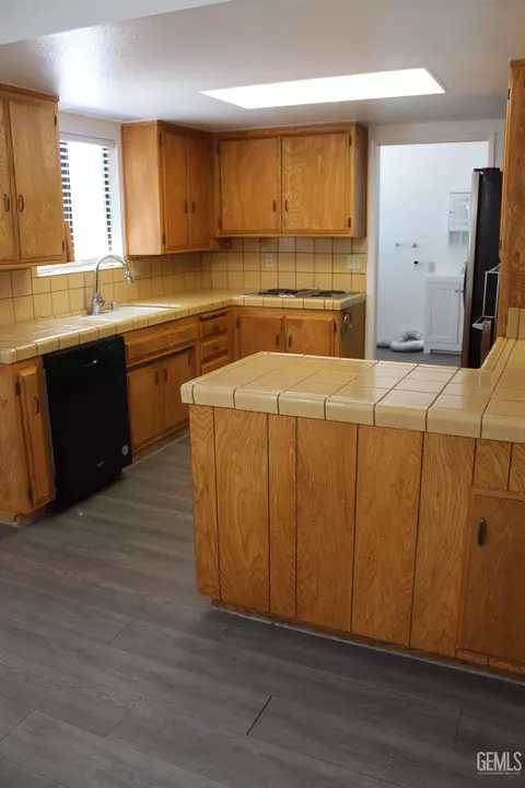 17820 Hambletonian Dr, Tehachapi, CA 93561 photo 7