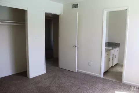 9049 Eucalyptus Dr, Bakersfield, CA 93306 photo 8