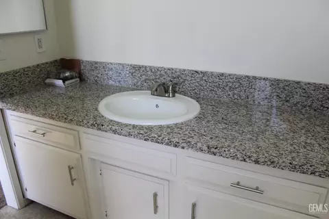 9049 Eucalyptus Dr, Bakersfield, CA 93306 photo 10