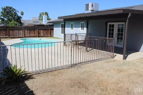 9049 Eucalyptus Dr, Bakersfield, CA 93306 photo 12