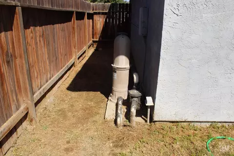9049 Eucalyptus Dr, Bakersfield, CA 93306 photo 14