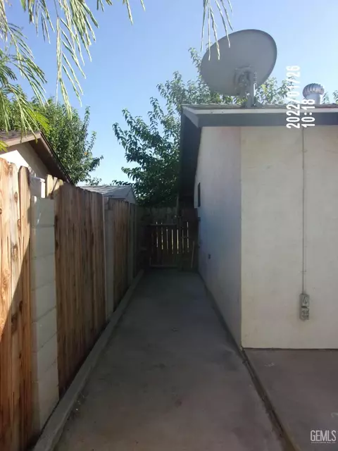 312 E San Emidio St, Taft, CA 93268 photo 18