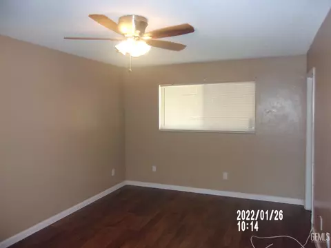 312 E San Emidio St, Taft, CA 93268 photo 8