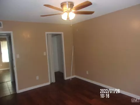 312 E San Emidio St, Taft, CA 93268 photo 7