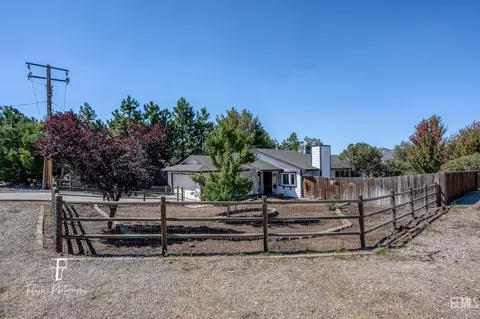 27601 Hialeah Dr, Tehachapi, CA 93561 photo 7