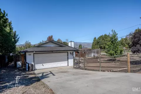 27601 Hialeah Dr, Tehachapi, CA 93561 photo 3