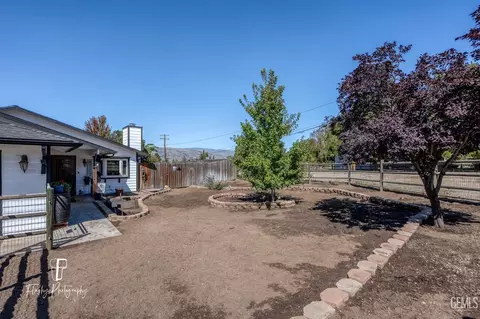 27601 Hialeah Dr, Tehachapi, CA 93561 photo 4