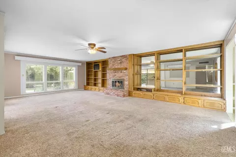 2324 9th Pl, Wasco, CA 93280 photo 4