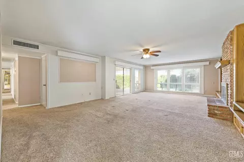 2324 9th Pl, Wasco, CA 93280 photo 2