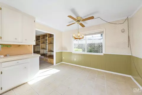2324 9th Pl, Wasco, CA 93280 photo 6