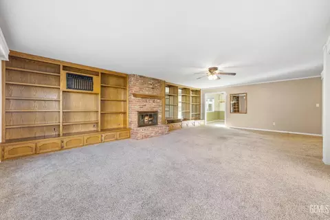 2324 9th Pl, Wasco, CA 93280 photo 3
