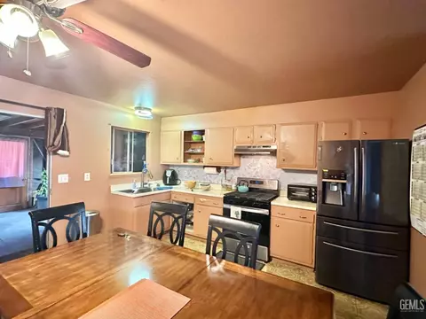 111 Roe Ave, Watsonville, CA 95076 photo 4