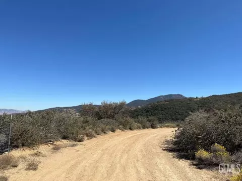 17920 Matterhorn Ct, Tehachapi, CA 93561 photo 6