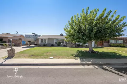 917 Devore Ave, Bakersfield, CA 93308 photo 1