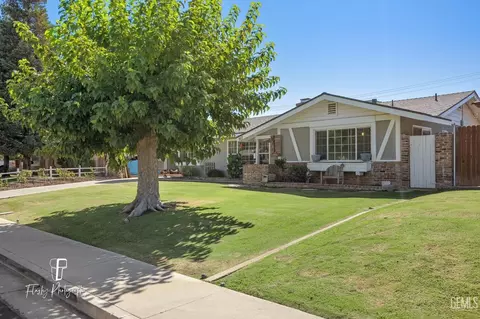 917 Devore Ave, Bakersfield, CA 93308 photo 2