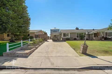 917 Devore Ave, Bakersfield, CA 93308 photo 4