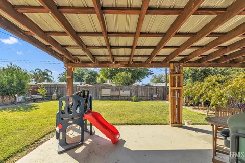 371 E Orange Ave, Shafter, CA 93263 photo 13